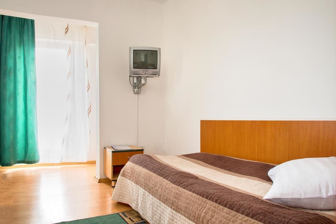 Отель Hotel Beta Клуж-Напока-7