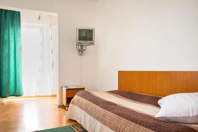 Отель Hotel Beta Клуж-Напока-6